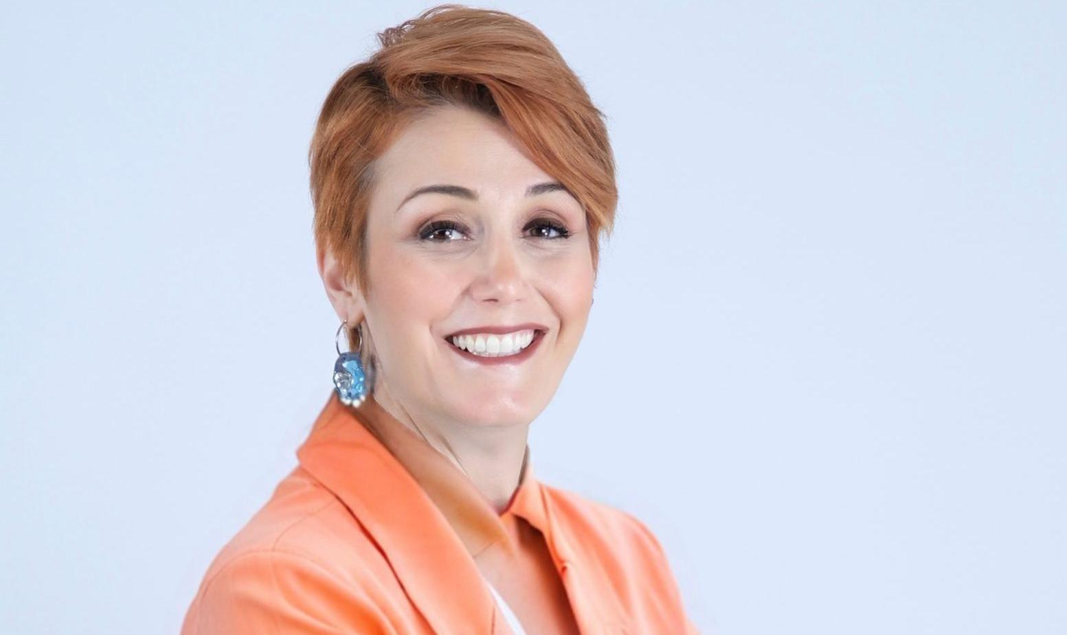 BANU YÜKSEL’İN DÖRDÜNCÜ KİTABI “KURUMSAL YILANLAR” RAFLARDA!