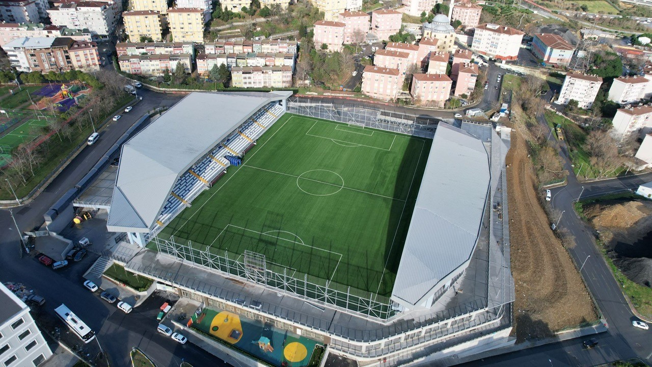 KADIN FUTBOLUNDA DERBİ HEYECANI GAZİOSMANPAŞA’DA YAŞANIYOR
