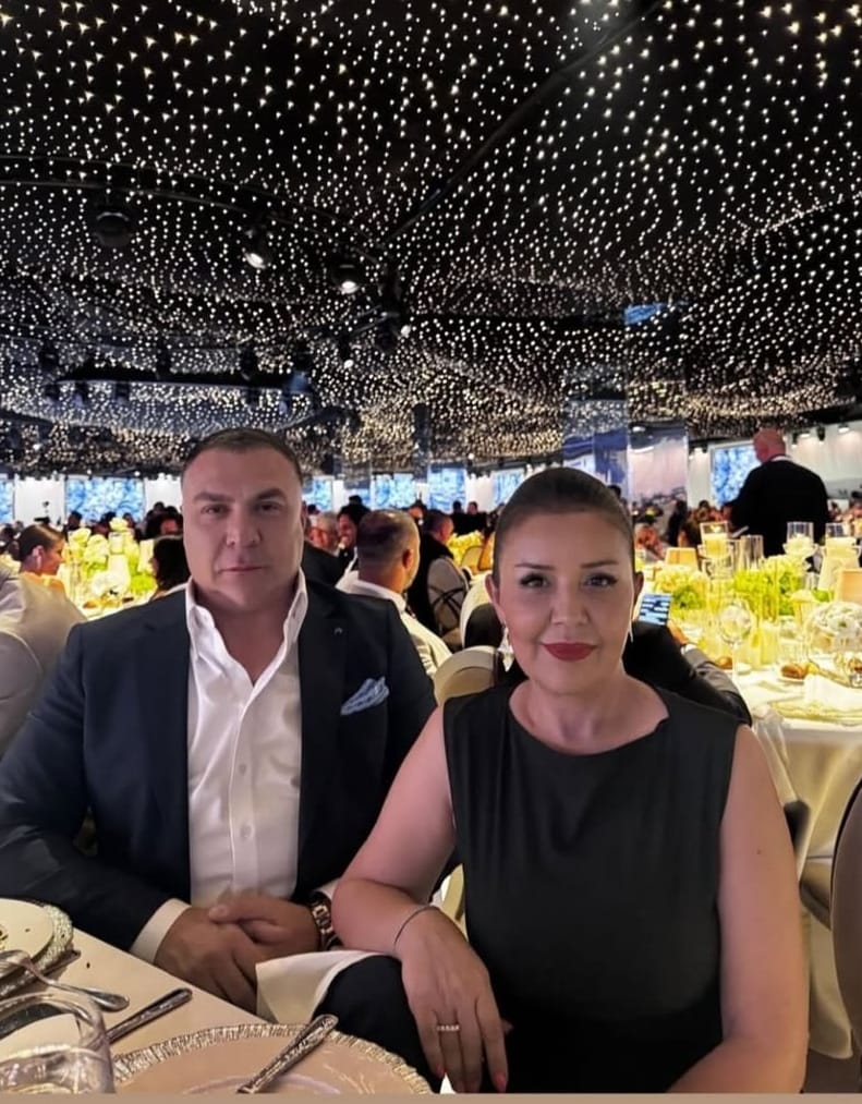 VOLKAN ŞAHİN DEMİRKAYA VE EŞİ NİLÜFER DEMİRKAYA, ÇORUM’DAKİ MUHTEŞEM DÜĞÜNDE GÖZ DOLDURDU