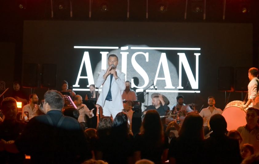 Alişan, Cennet Mahallesi Konseptiyle Karşılandı